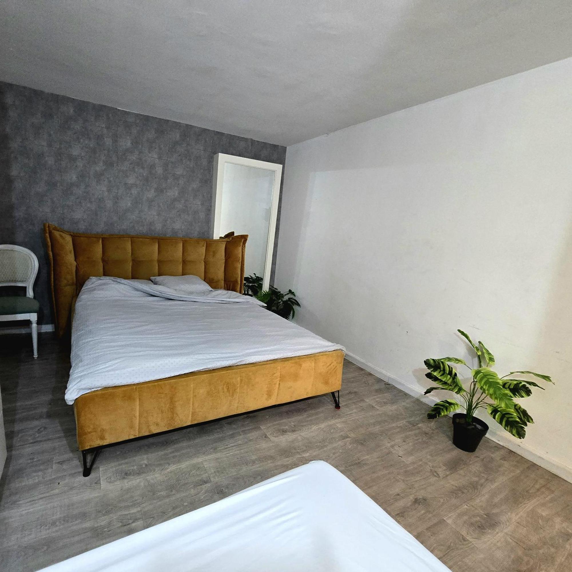 Emile Zola Rishon LeZion Exterior foto